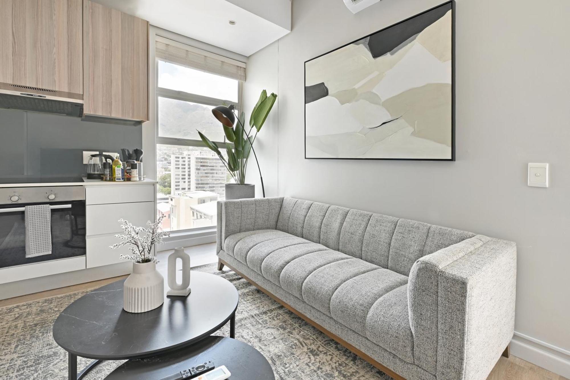 Shyla - Chic 2-bed With Stunning Mountain Views Apartment