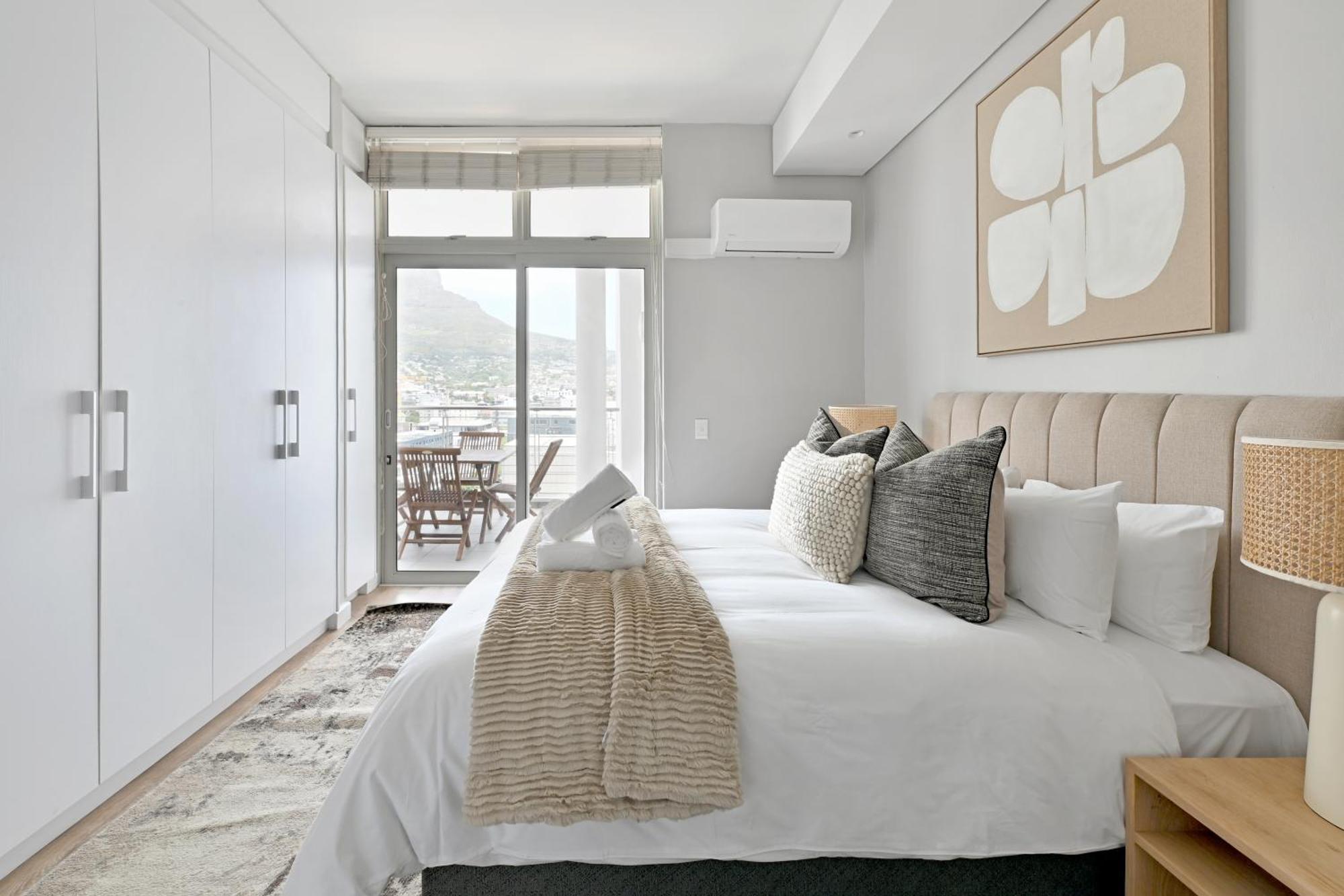 Shyla - Chic 2-bed With Stunning Mountain Views * Kapstadt